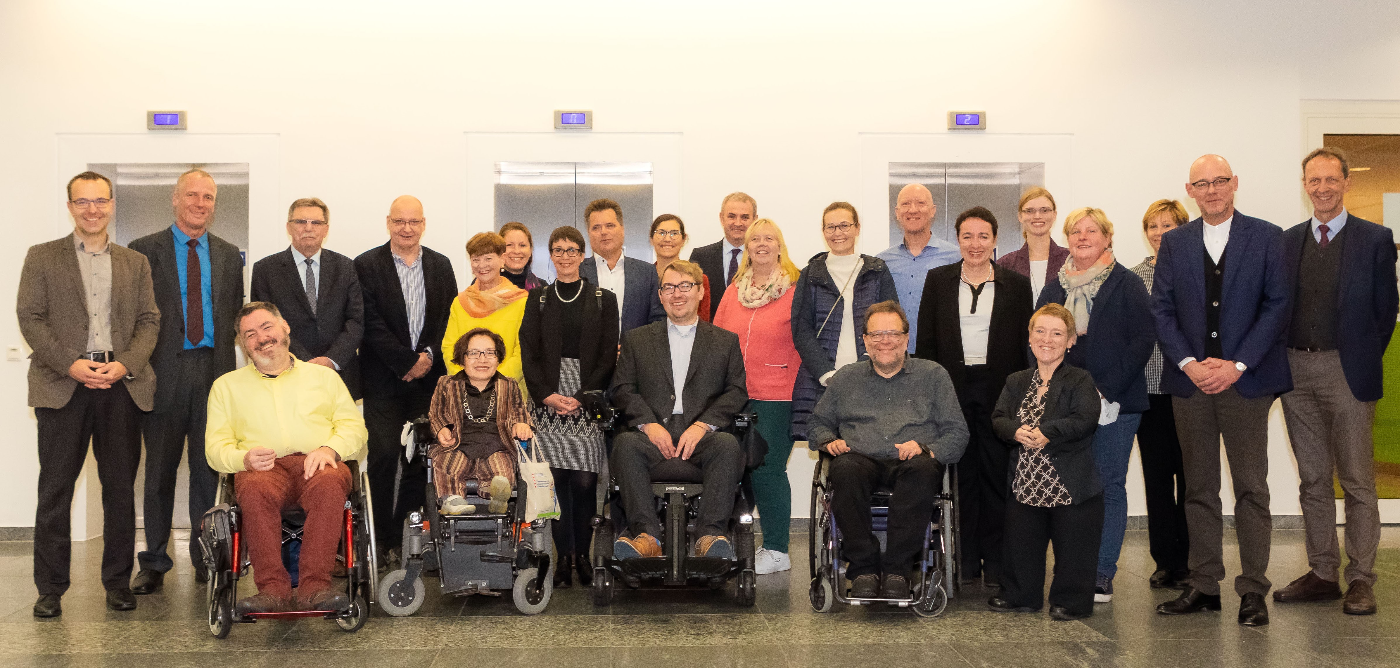 Gruppenbild der Behindertenbeauftragten des Bundes und der Länder